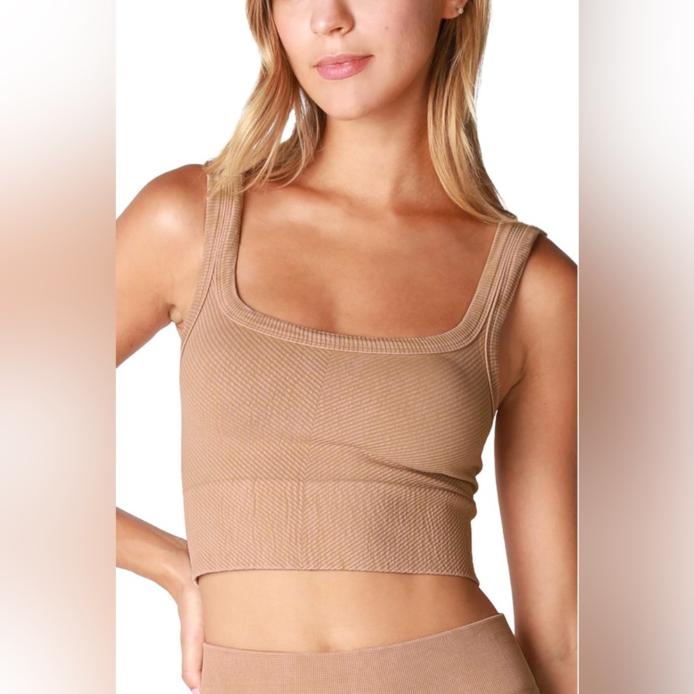 Nikibiki Chevron cropped tank. OS
